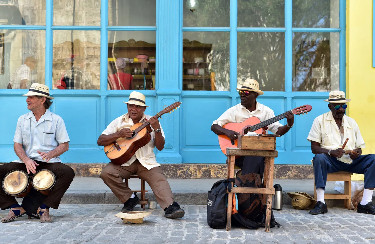 Musiciens à la Havane © iStock / Ziya Akturer