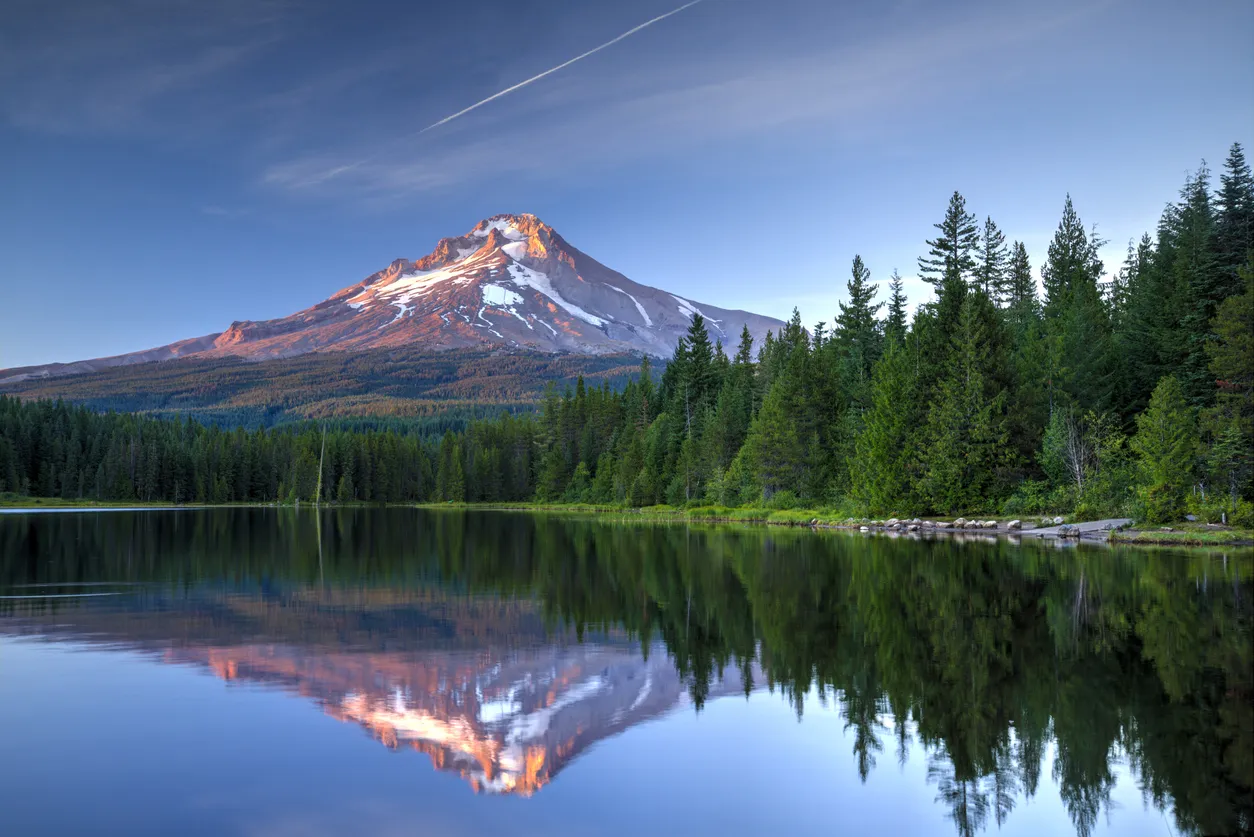 Le Mont Hood (Oregon, États-Unis) - photo © iStock-tomwachs