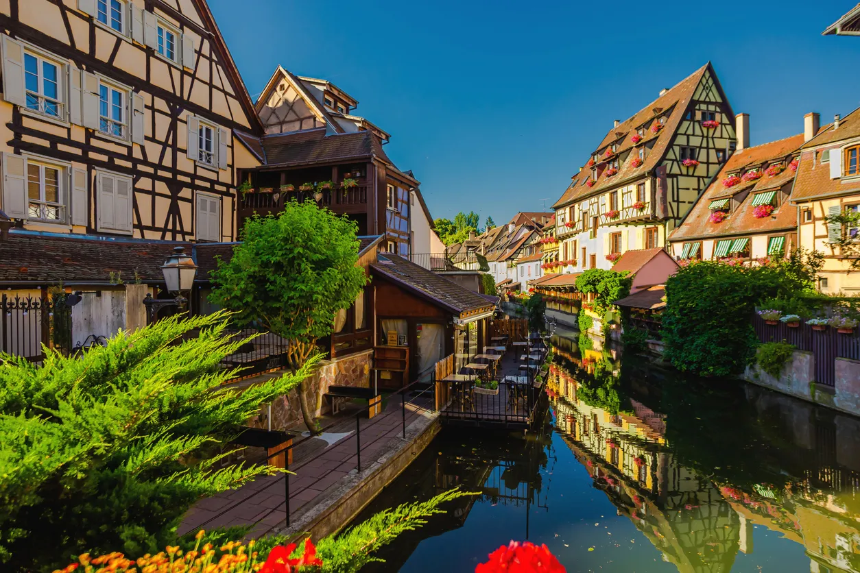  Colmar, en Alsace, France  ©  iStock / iiievgeniy