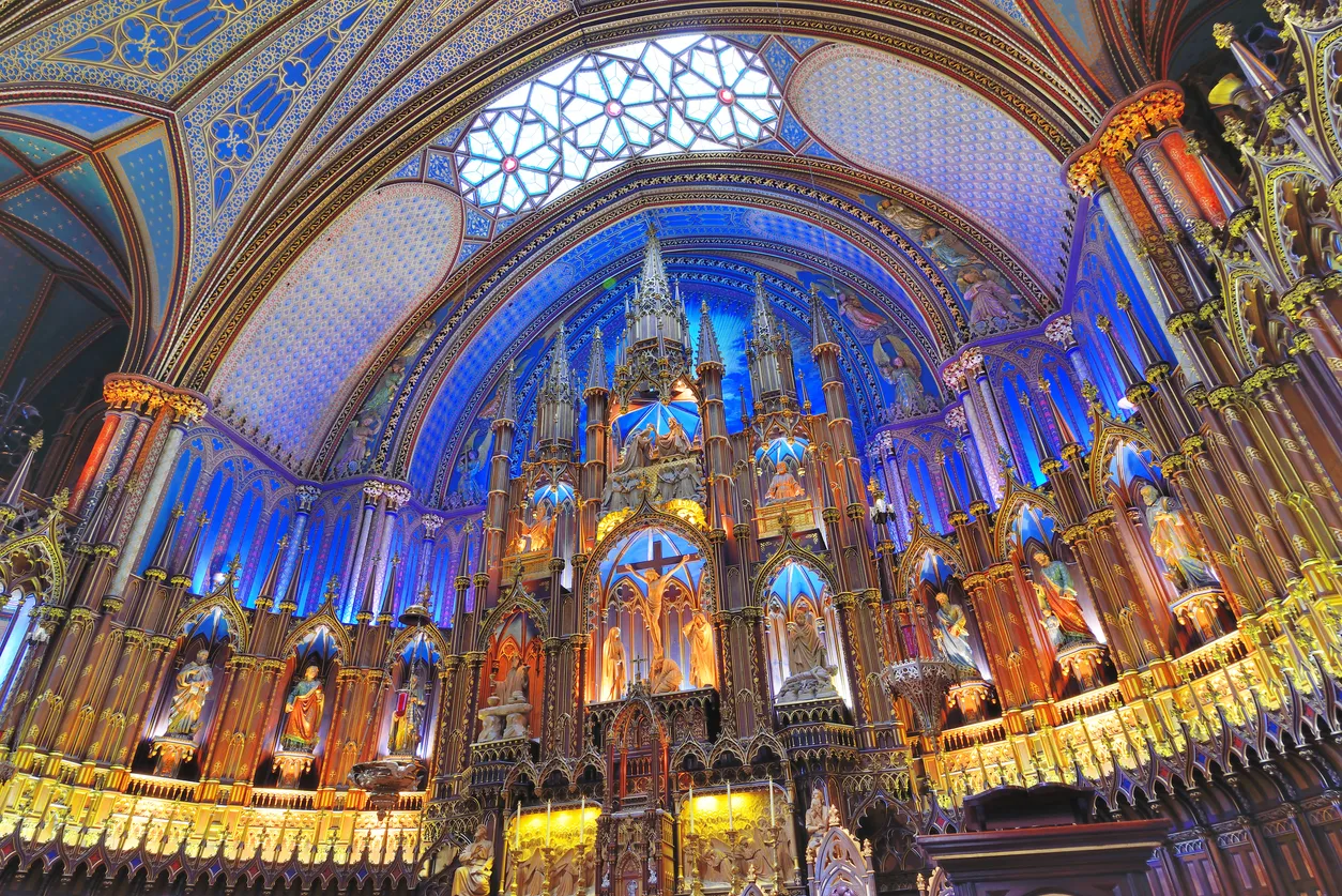Le choeur de la basillique Notre-Dame à Montréal © iStock / weifang