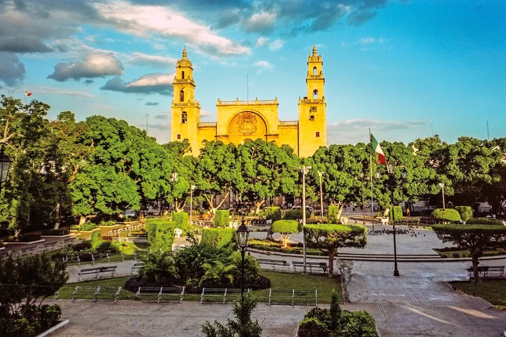 Catedral de San Ildefonso, Plaza Grande, Mérida. | © iStockphoto.com/CampPhoto