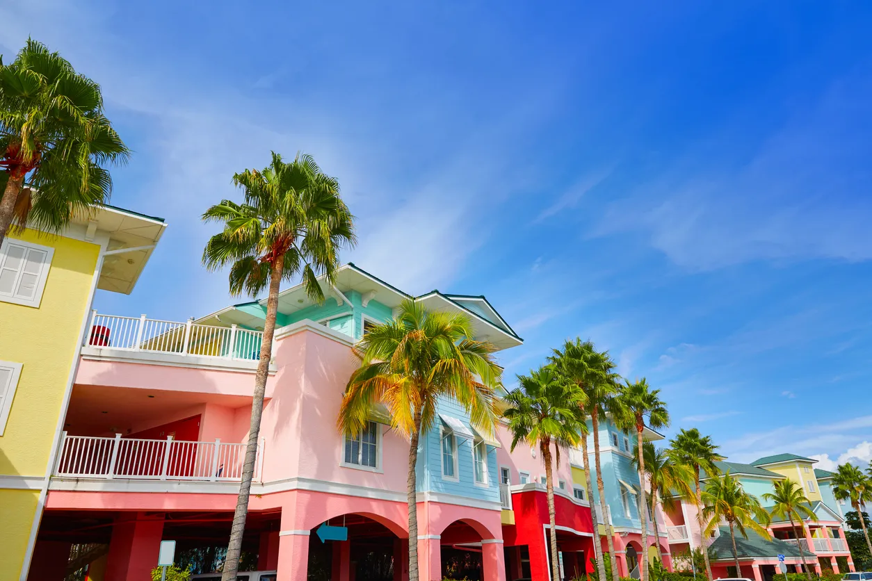 Les façades colorées de Fort Myers, Floride © iStock / Lunamarina