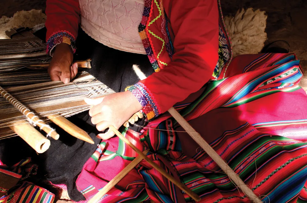 Le tissage artisanal de la laine au Pérou.   | © iStockphoto.com/NLAURIA