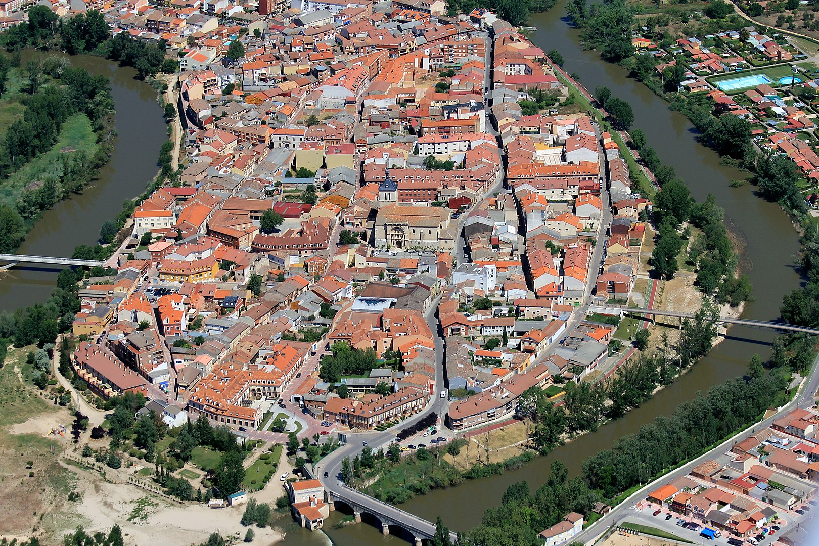 La ville de Tudela de Duero - Trabajo propio, CC BY-SA 4.0, https://commons.wikimedia.org/w/index.php?curid=49919972