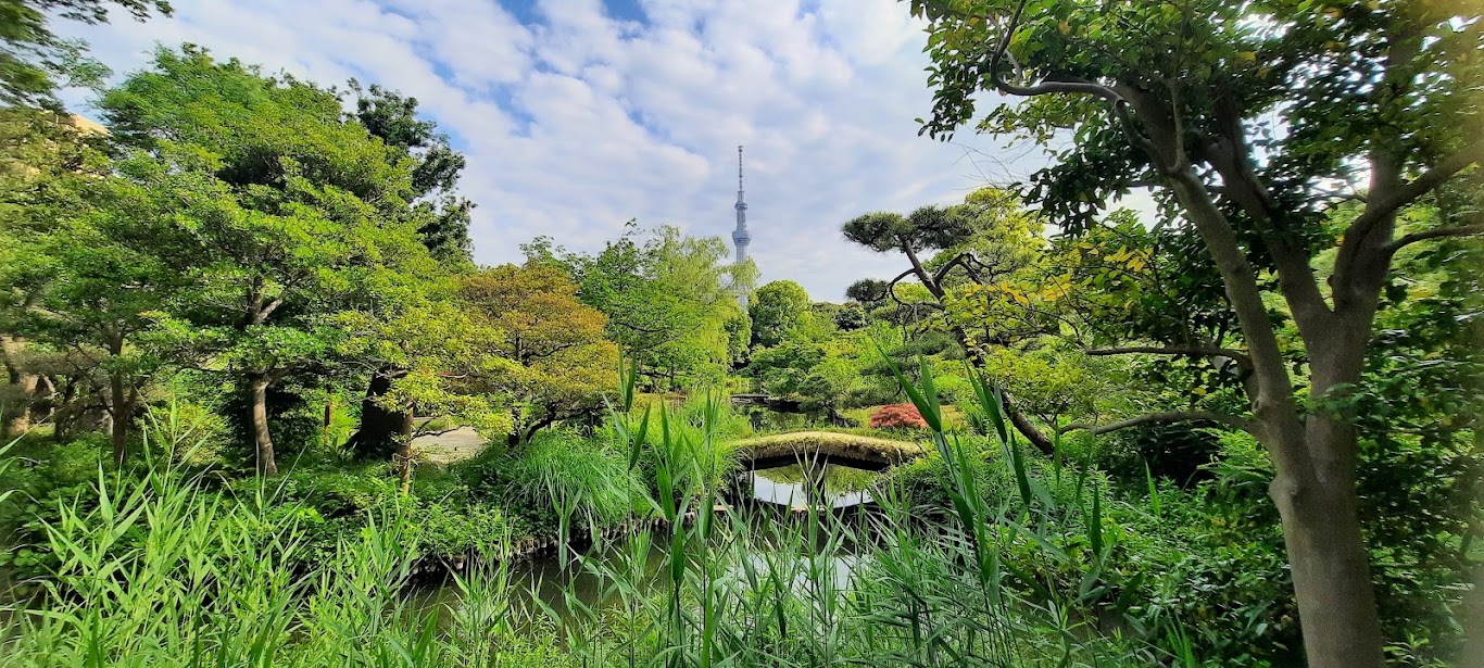 Le magnifique jardin Mukôjima-Hyakkaen, réputé pour ses fleurs dont les différentes espèces éclosent tout au long de l'année, est l'un des parcs auquel la Grutto Pass donne accès gratuitement. Photo ©  Daniel Desjardins