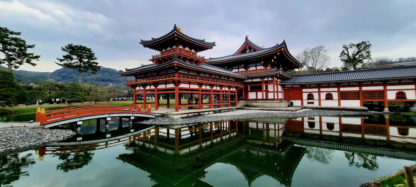 Le Byodo-in, temple bouddhiste à Uji, Kansai, à 15 km de Kyoto. Photo © Daniel Desjardins