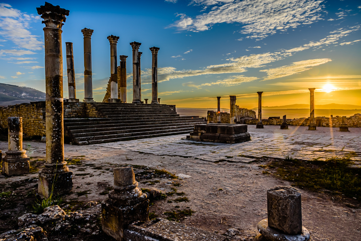 Les ruines romaines de Volubilis iStock / Ondrej Bucek
