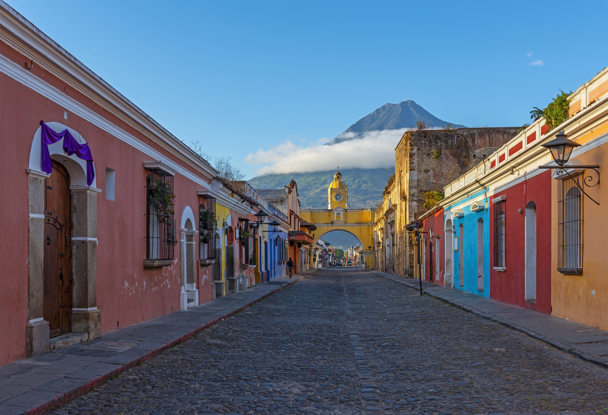 La ville d'Antigua au Guatemala  © iStock / SL_Photography