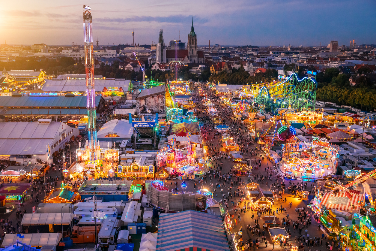 Vue aérienne du parc des expositions de l’Oktoberfest, Munich, Allemagne © iStock / Nikada