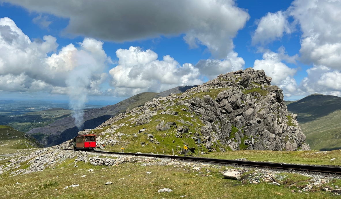 Train à vapeur du Snowdon Mountain Railway, Pays de Galles, Roaume-Uni. © iStock / MountainXperience
