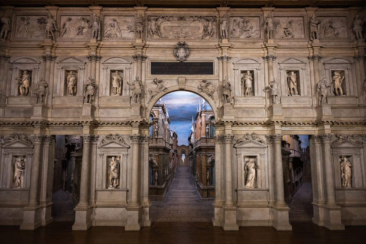 Le Teatro Olimpico à Vicence de l'architexte Andrea Palladio © iStock / Dietmar Rauscher