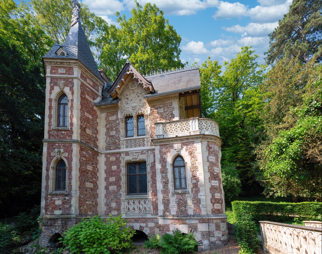 Le Château d’If dans le Parc de Monte-Cristo, qui était la résidence de l'écrivain Alexandre Dumas. © iStock / UlyssePixel