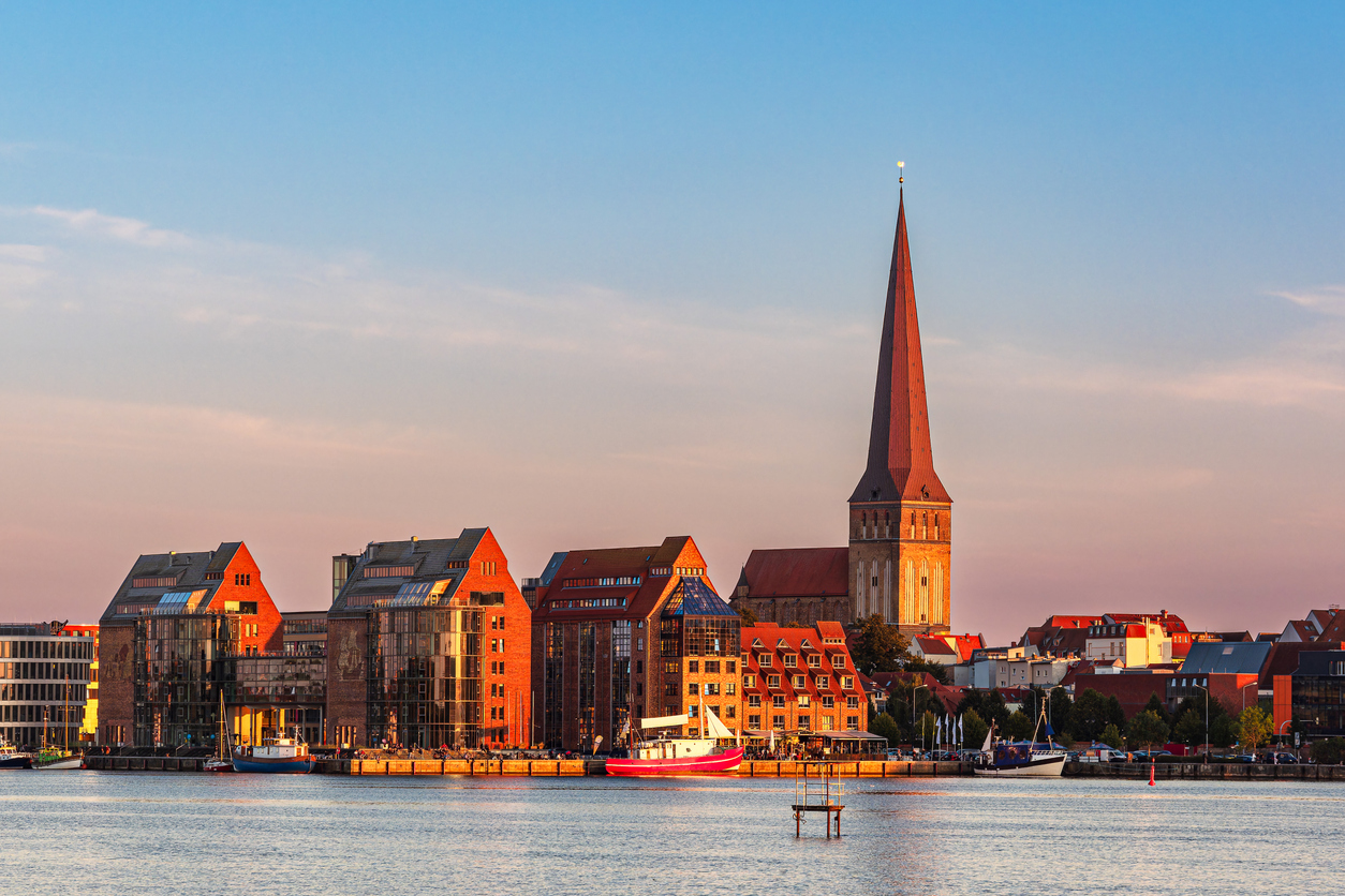 Rostock, Allemagne, une des villes hanséatiques. © iStock / RicoK69