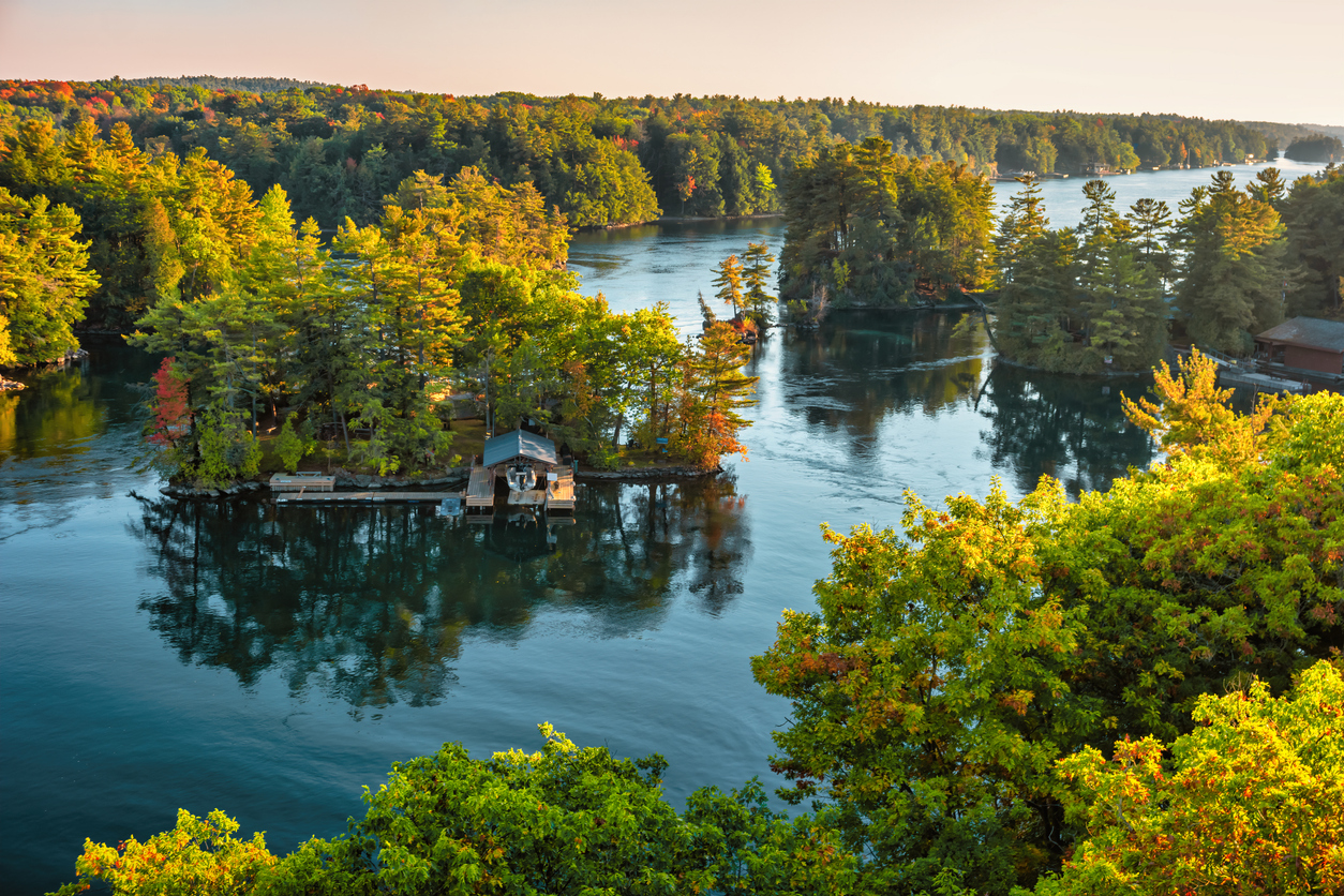 Les Mille-Îles, Ontario, Canada  © iStock / benedek