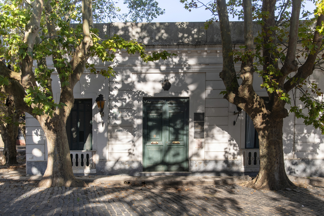 À Colonia del Sacramento, Uruguay © iStock / SBWorldphotography