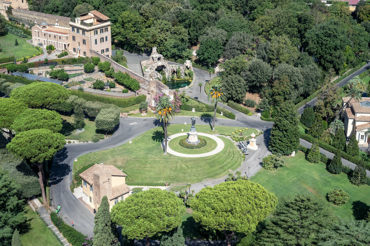 Les jardins du Vatican, Rome, Italie. © iStock / jk78