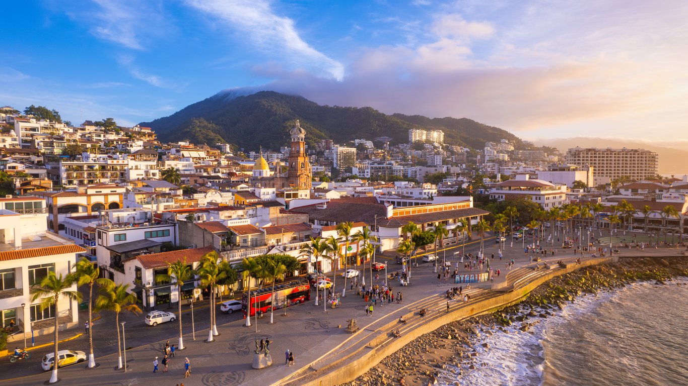 Le Malecon de Puerto Vallarta  © iStock / Cinthia Aguilar