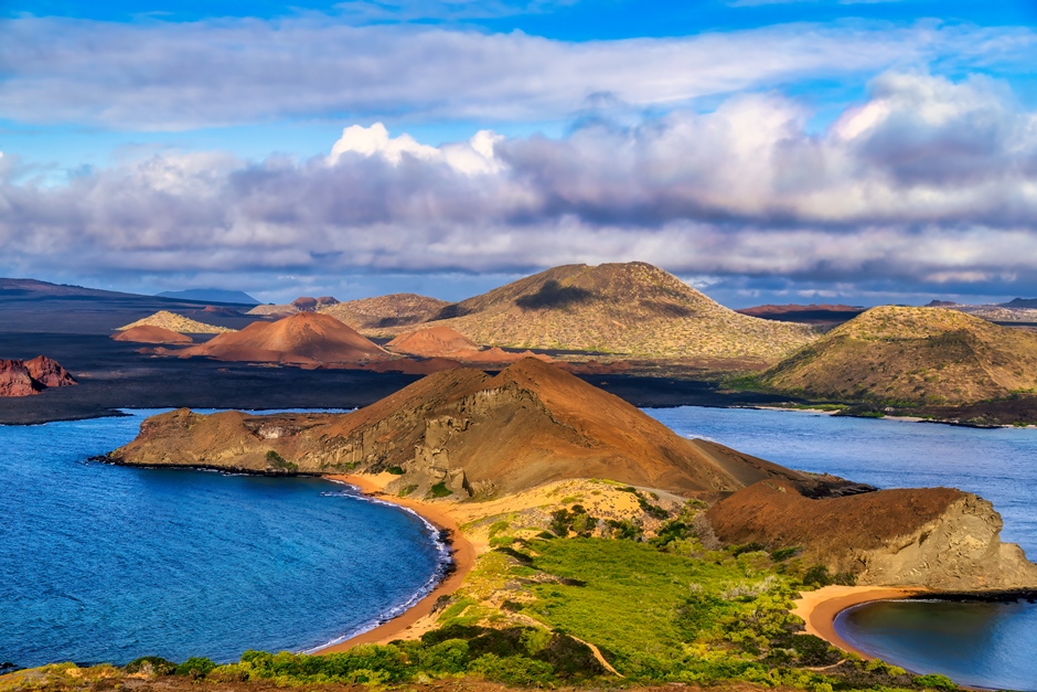 Vue depuis l'île de Bartolomé, Galápagos , Équateur.  © iStock / BruceBlock