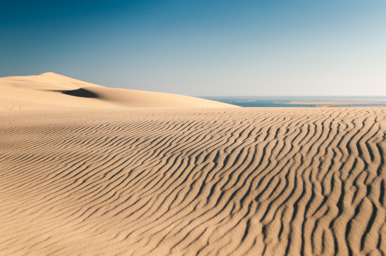 La beauté sauvage de la Côte Atlantique française à moto