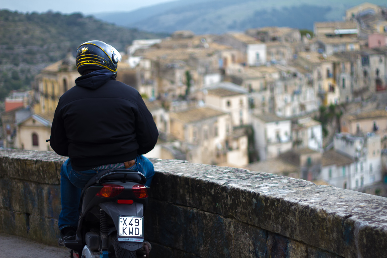 La Sicile en moto, une expérience inoubliable! Photo © iStock-JannHuizenga