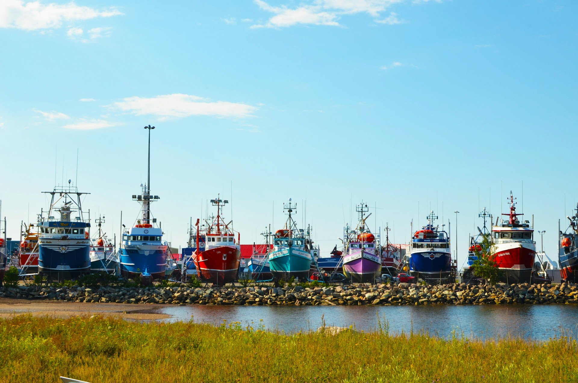 Le port de pêche de Shippagan, Acadie, Nouveau-Brunswick | © Photo de Leora Winter sur Unsplash