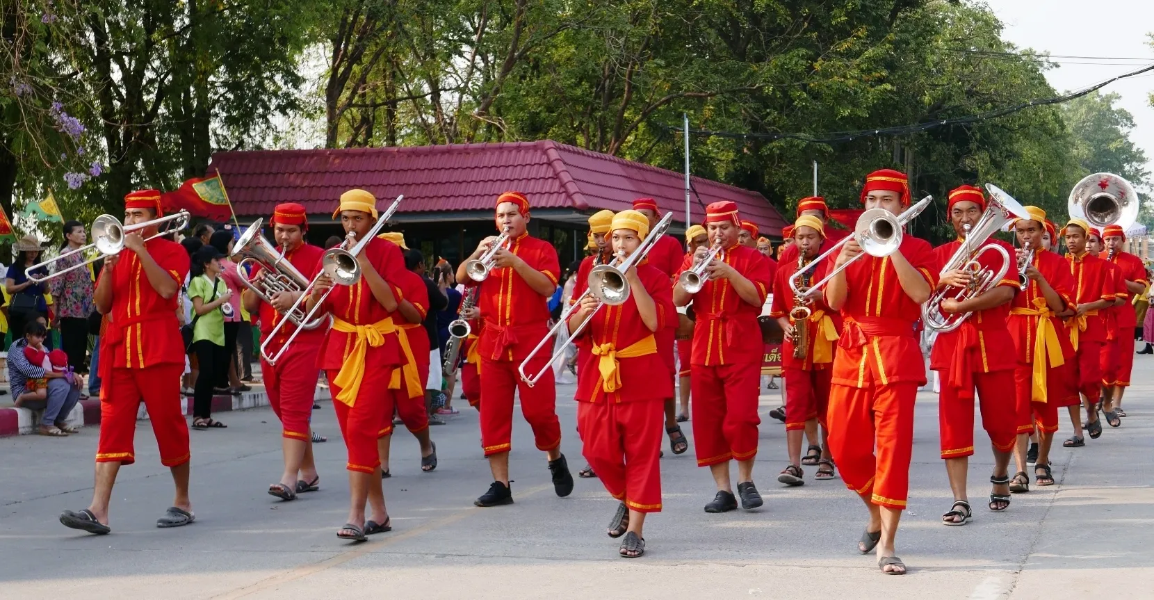 Le défilé du festival du roi Narai à Lop Buri, Thaïlande © Marc Rigole