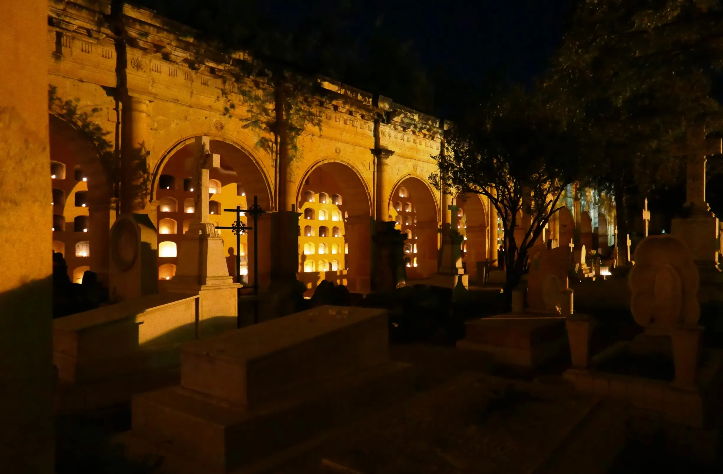 La nuit du 1er novembre au cimetière de Oaxaca  © Marc Rigole
