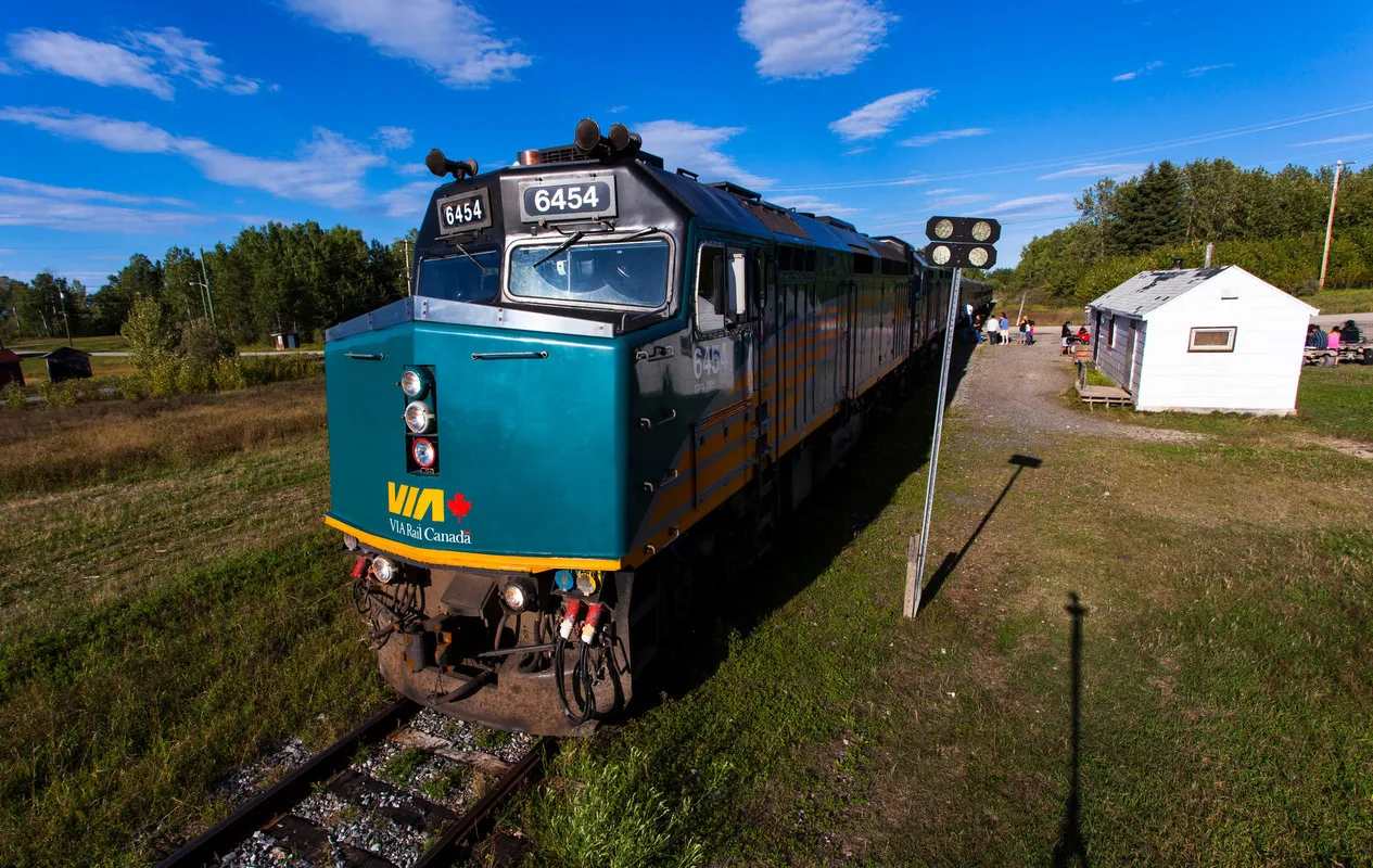 Le train sur la route Winnipeg - Churchill ©  Via Rail / Uli  Kunz