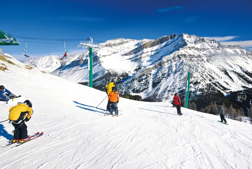 Lake Louise Ski Resort.  | © Dreamstime.com/Sburel