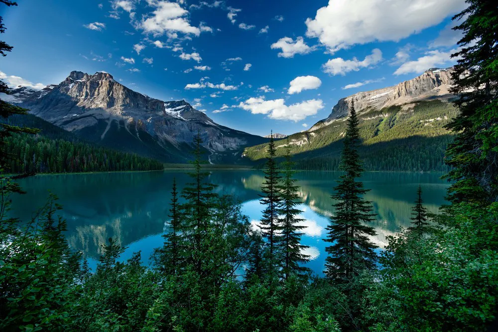 Le lac Emerald, dans les Rocheuses canadiennes | ©Dreamstime.com/Nelugo 
