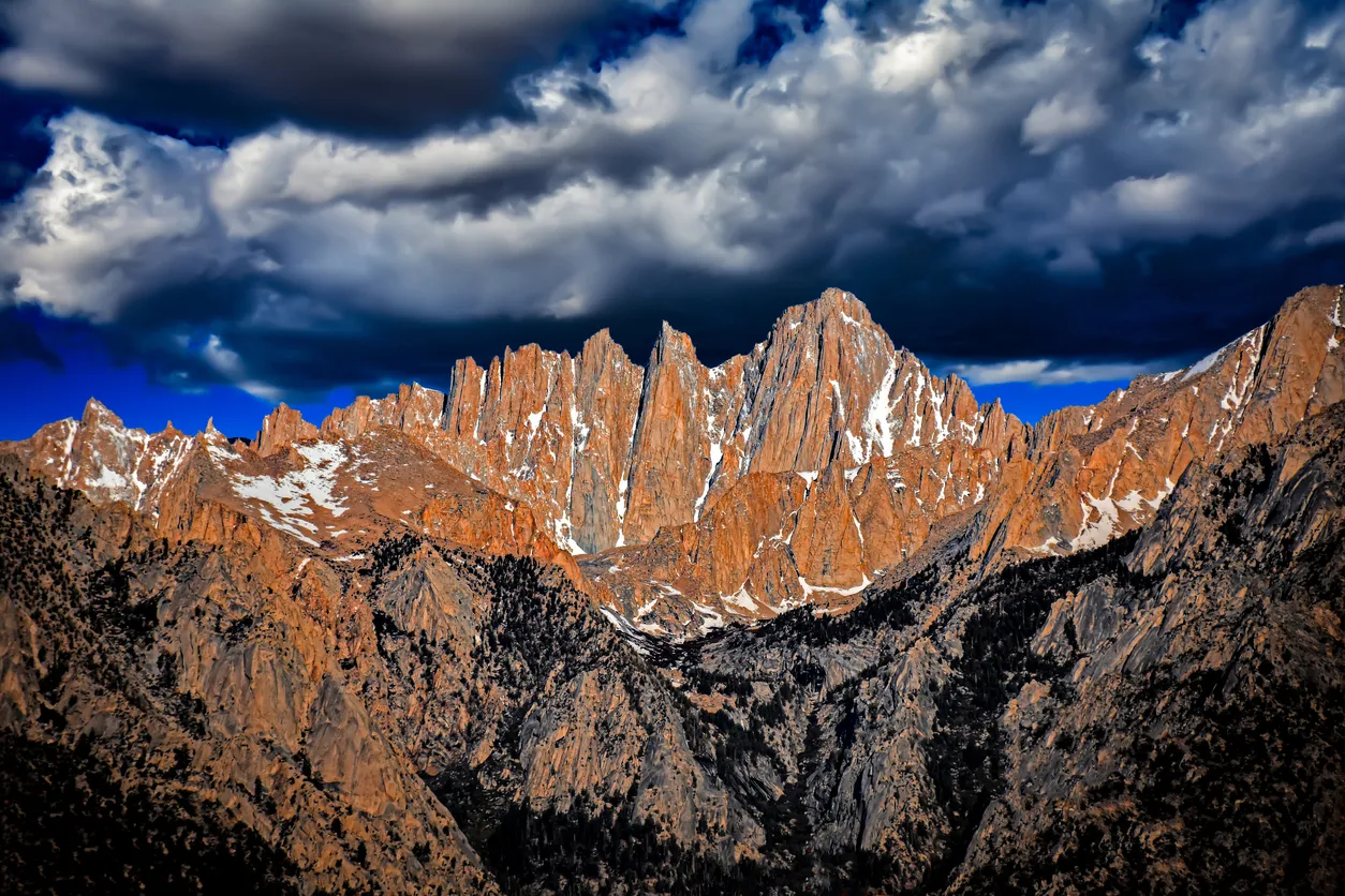 Le mont Whitney en Californie © iStock / Nicholas Parkent