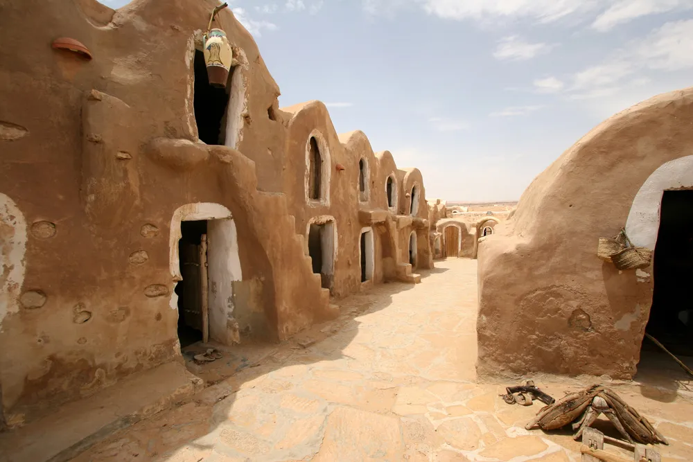Médenine, Tunisie – Principal lieu de tournage de la série Star Wars | © djeecee