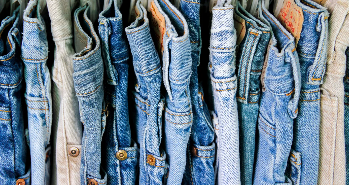 Les célèbres pantalons de Jeans - photo © iStock-Tendo23