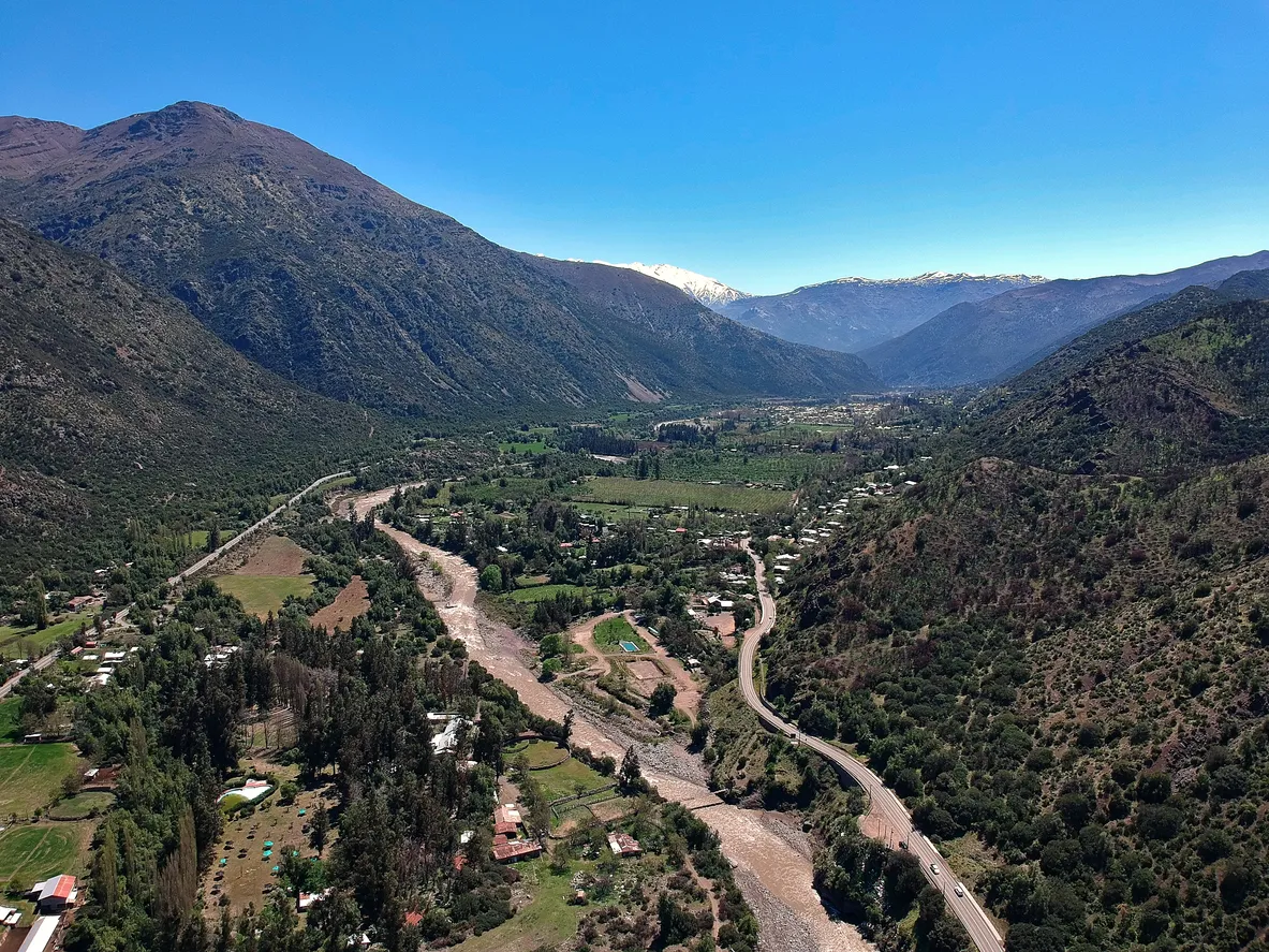 Vue aérienne sur la vallée de Maipo - photo © iStock-Alexis Gonzalez