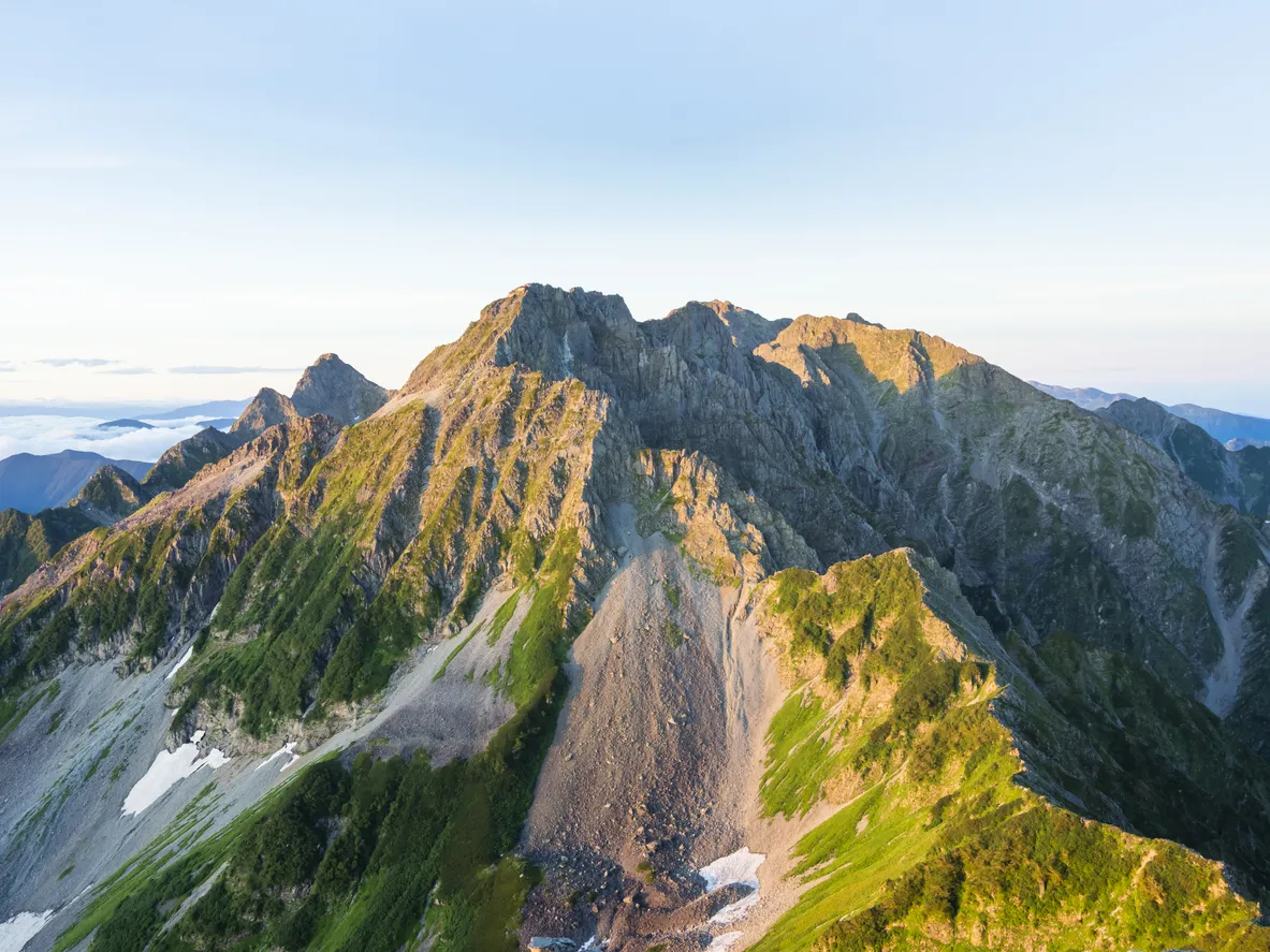 Mont Hotaka dans les Alpes Japonaises  © iStock / rockptarmigan