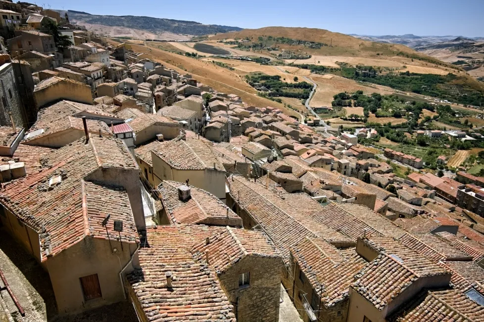 Gangi - photo © iStock-ollirg