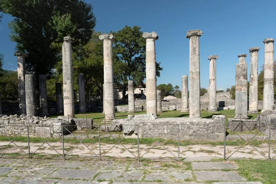 L'ancienne ville samnite de Sepino - photo © iStock-IG69