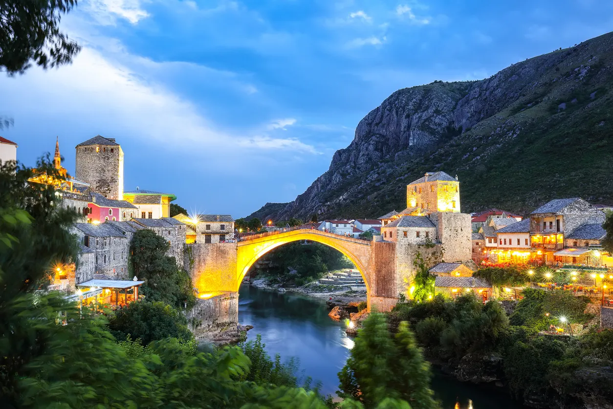 La vieille ville de Mostar en Bosnie-Herzegovine © iStock / Pilat666