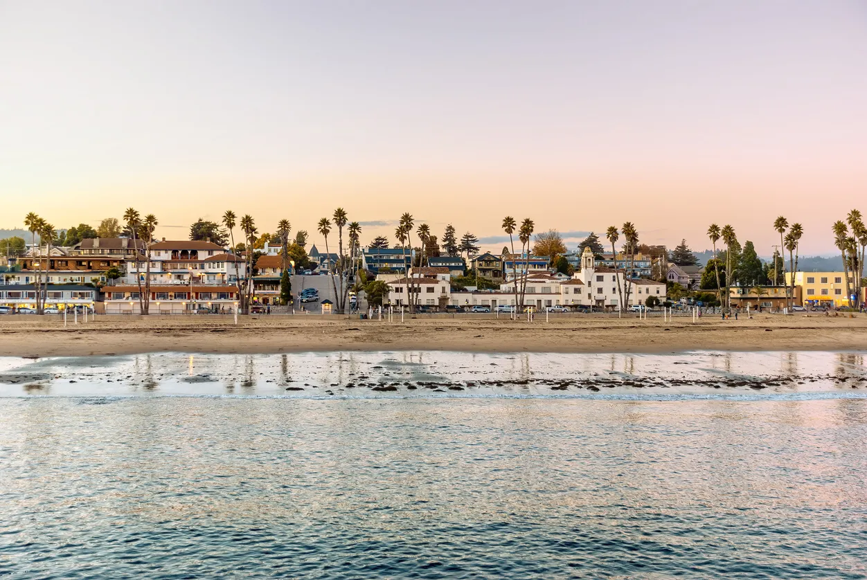 Santa Cruz, sur la côte californienne © iStock / Dreamframer