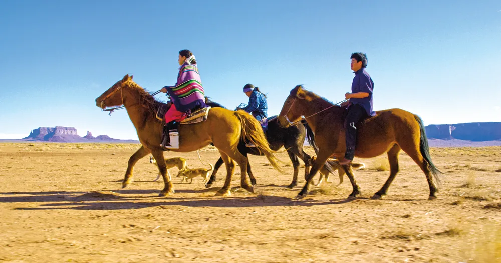 Navajos. © iStockphoto.com/Hoptocopter 