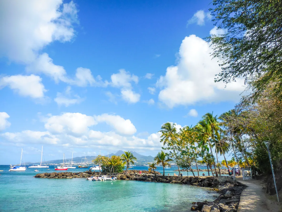 L'Anse Mitan en Martinique. | © iStock / Aurore Kervoern
