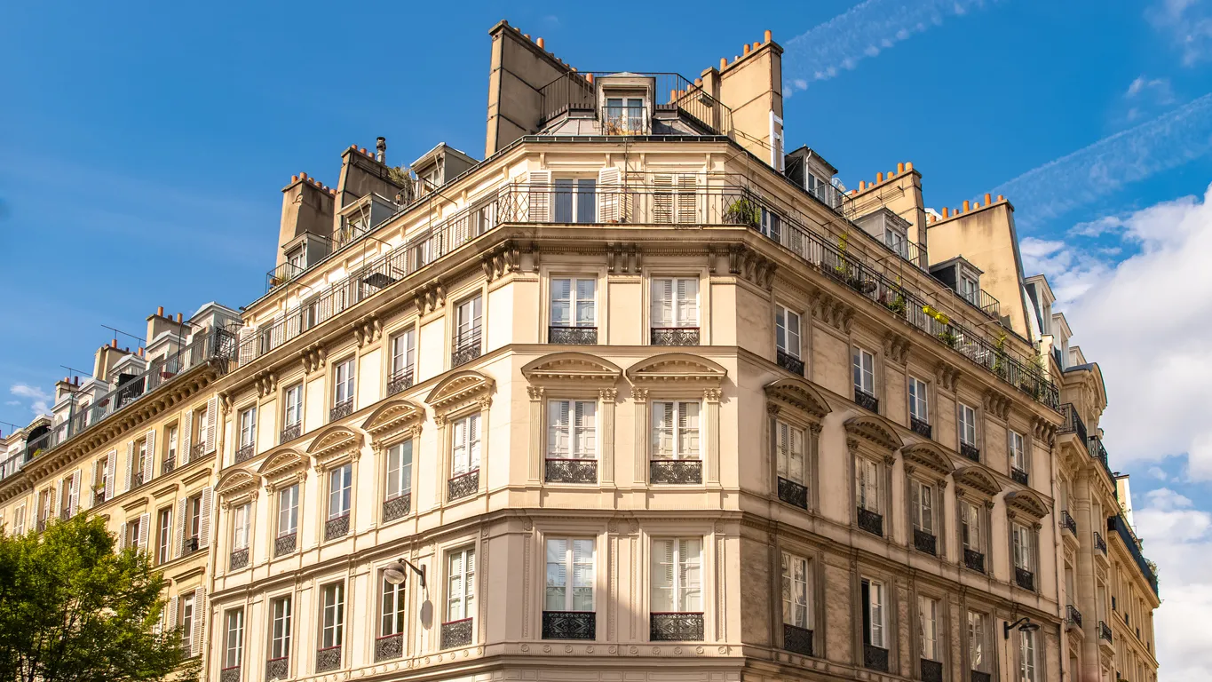 Immeuble haussmannien, rue Réaumur à Paris ©  iStock / Pascale Gueret