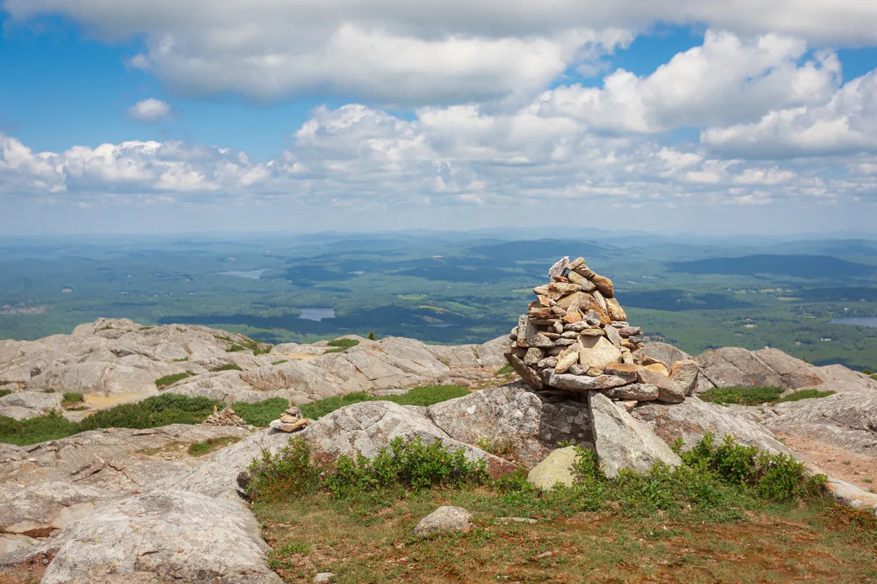Vue panoramique depuis le sommet du mont Monadnock - photo © iStock-StuartDuncanSmith