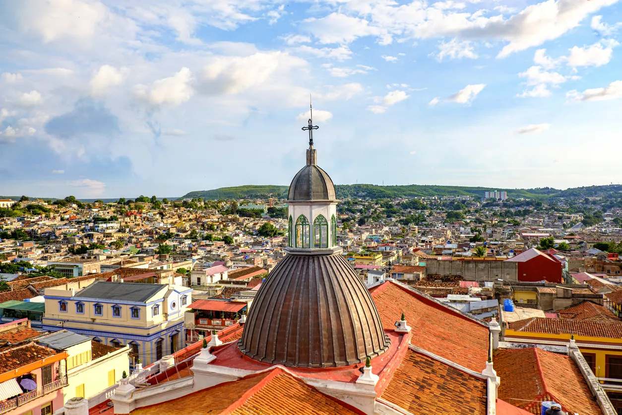 La charmante ville de Santiago de Cuba - photo © iStock-filrom
