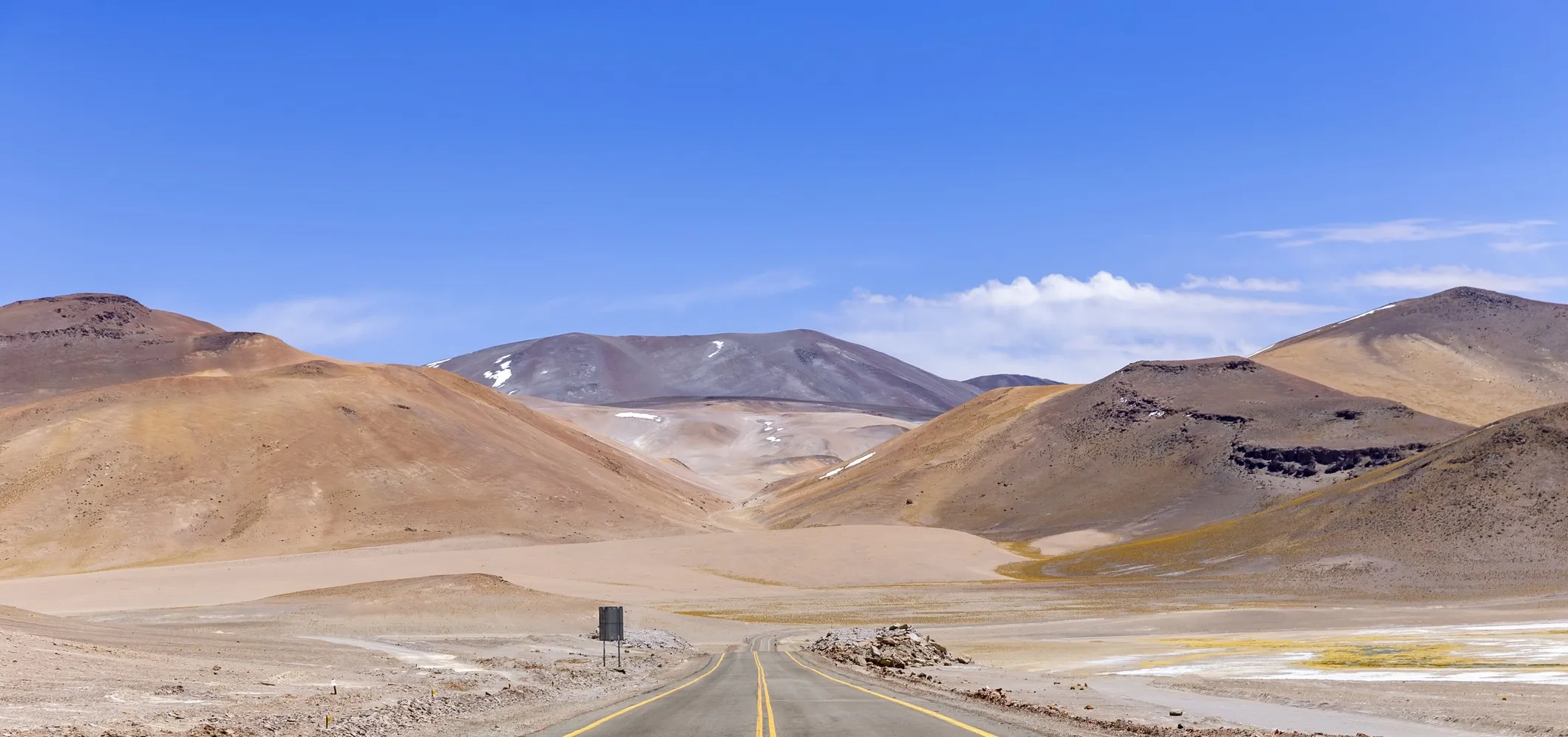 Vue depuis la Route 23, la route panoramique du nord du Chili.  © iStock / nmessana