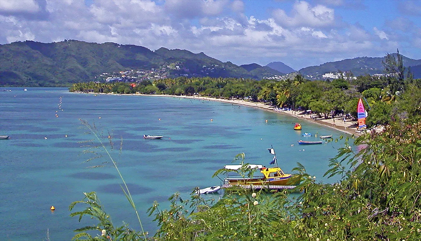 La plage de Saint-Anne en Martinique © iStock / Eduardo Cabanas