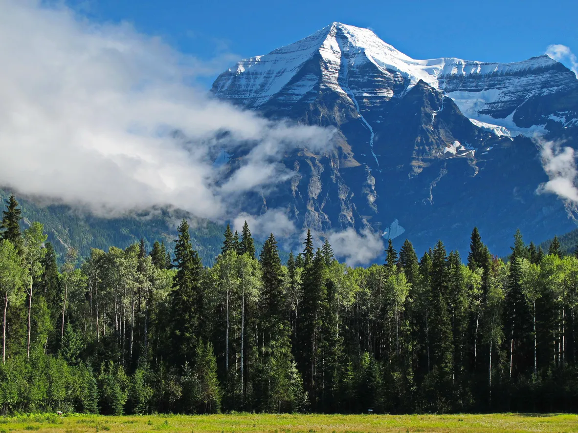 Le mont Robson, en Colombie-Britannique, Canada© iStock / Karel Stipek
