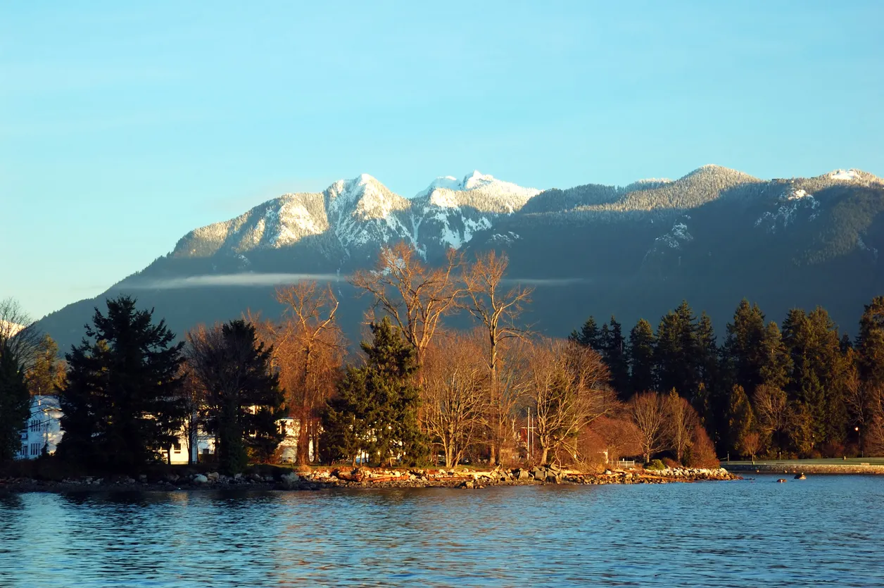 Le Parc Stanley de Vancouver et la Grouse Mountain©  iStock/kongxinzhu