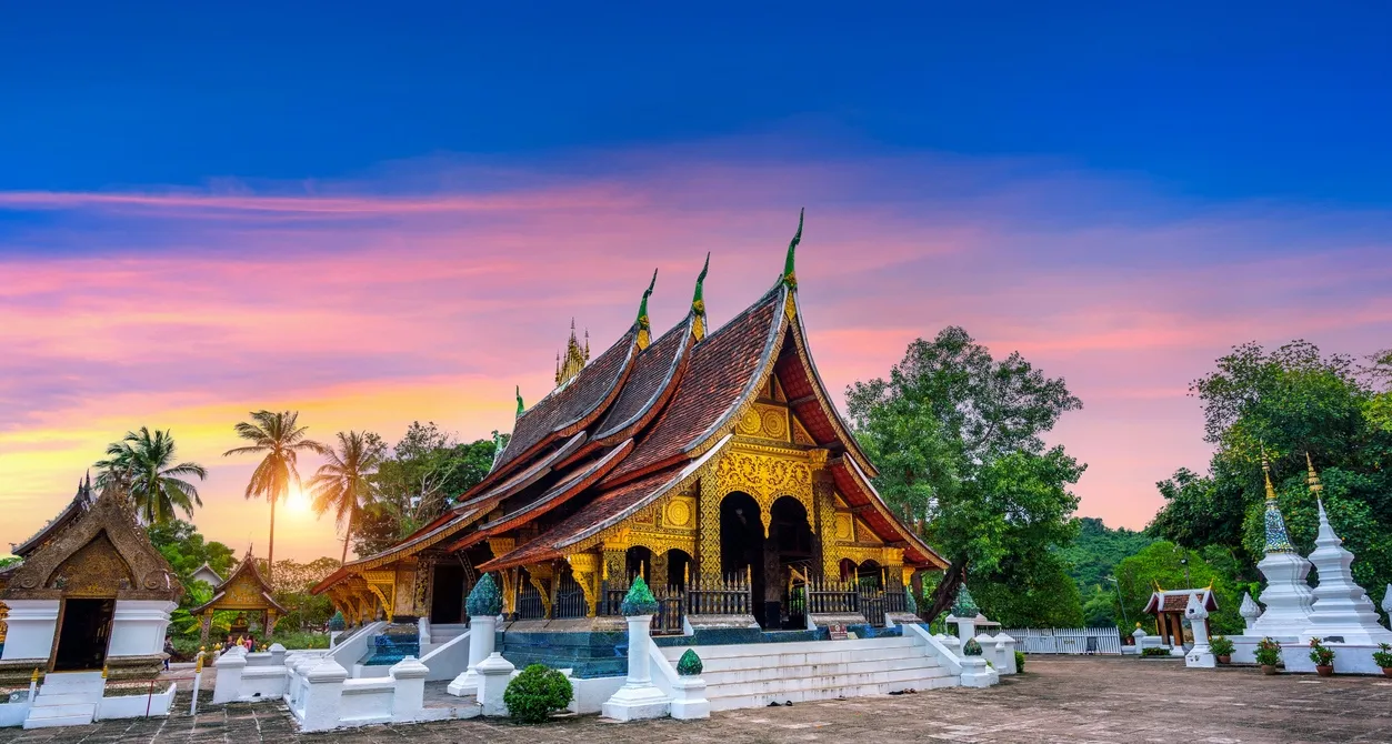 Le Wat Xieng Thong  à Luang Praban, Laos © iStock / tawatchaiprakobkit