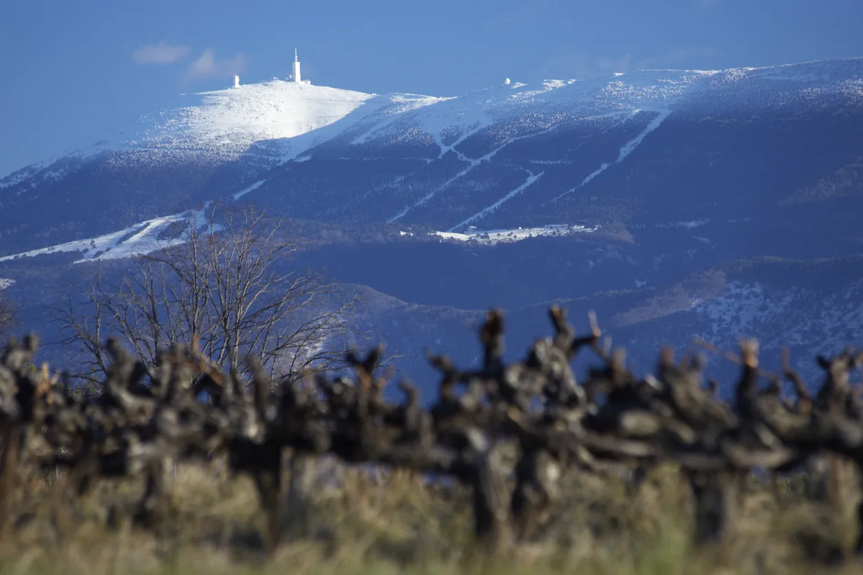 Le mont Ventoux en hiver ©iStock / thelinke